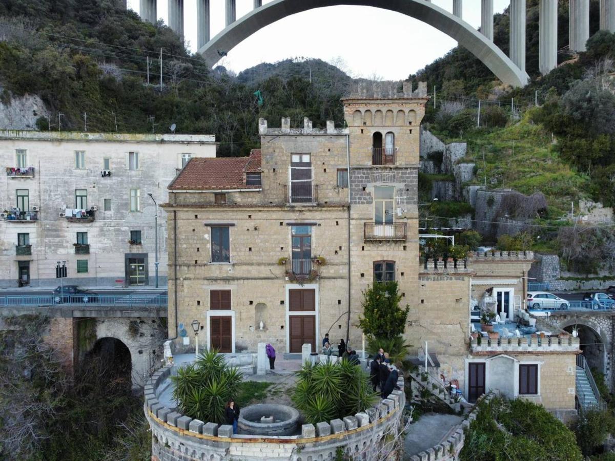 B&B Charming House Salerno Exterior photo